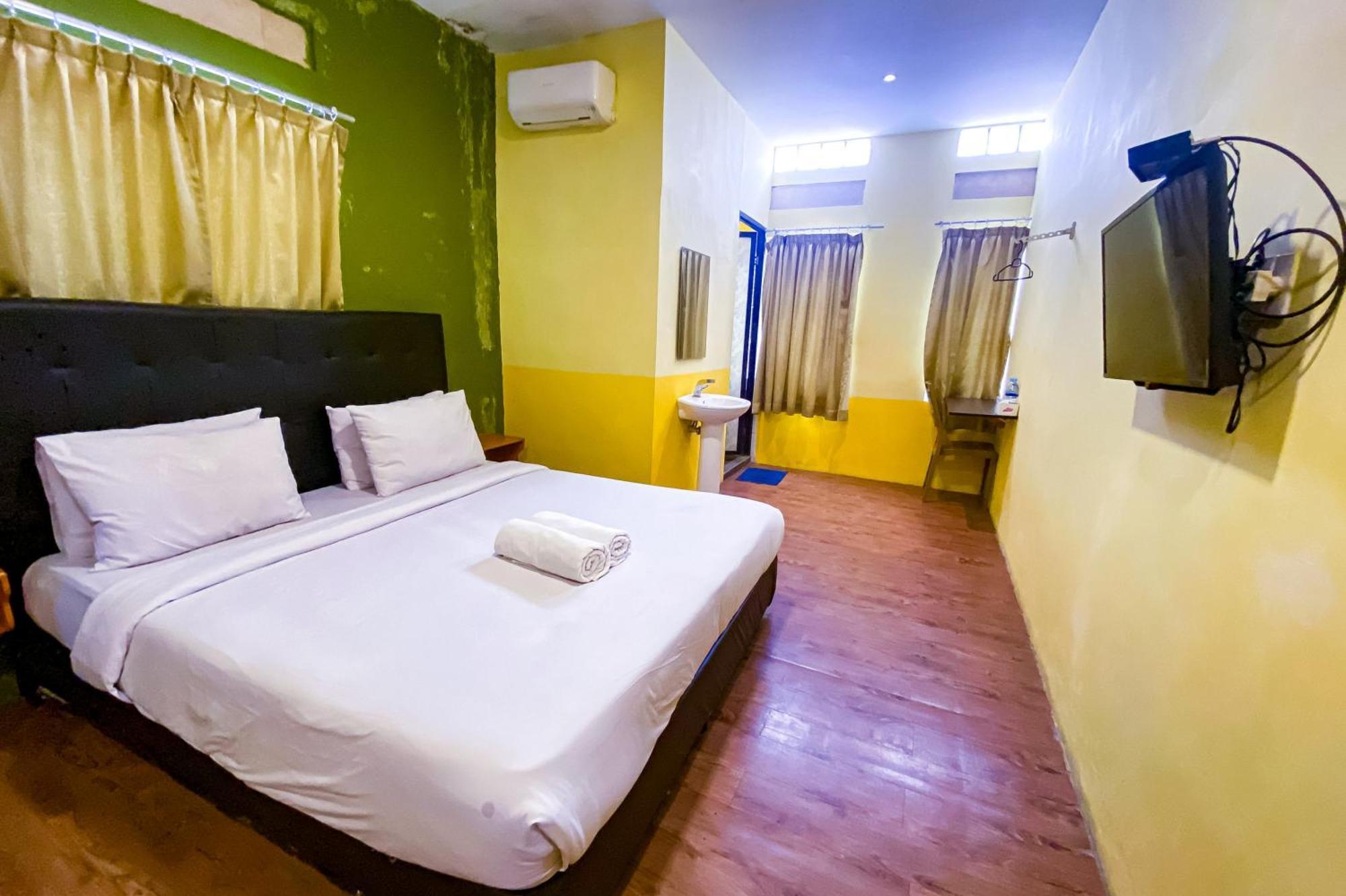 Reddoorz At Sentosa Jaya Helvetia Hotel Медан Екстериор снимка
