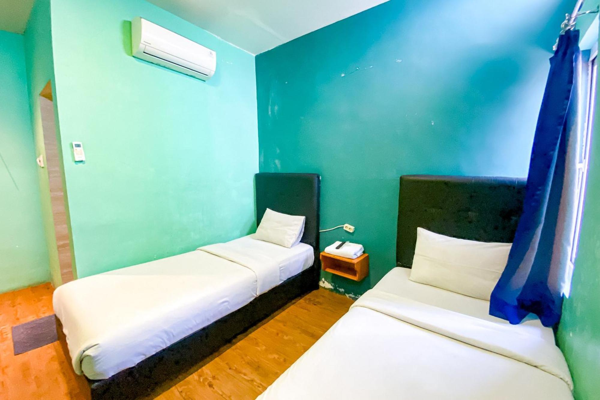 Reddoorz At Sentosa Jaya Helvetia Hotel Медан Екстериор снимка