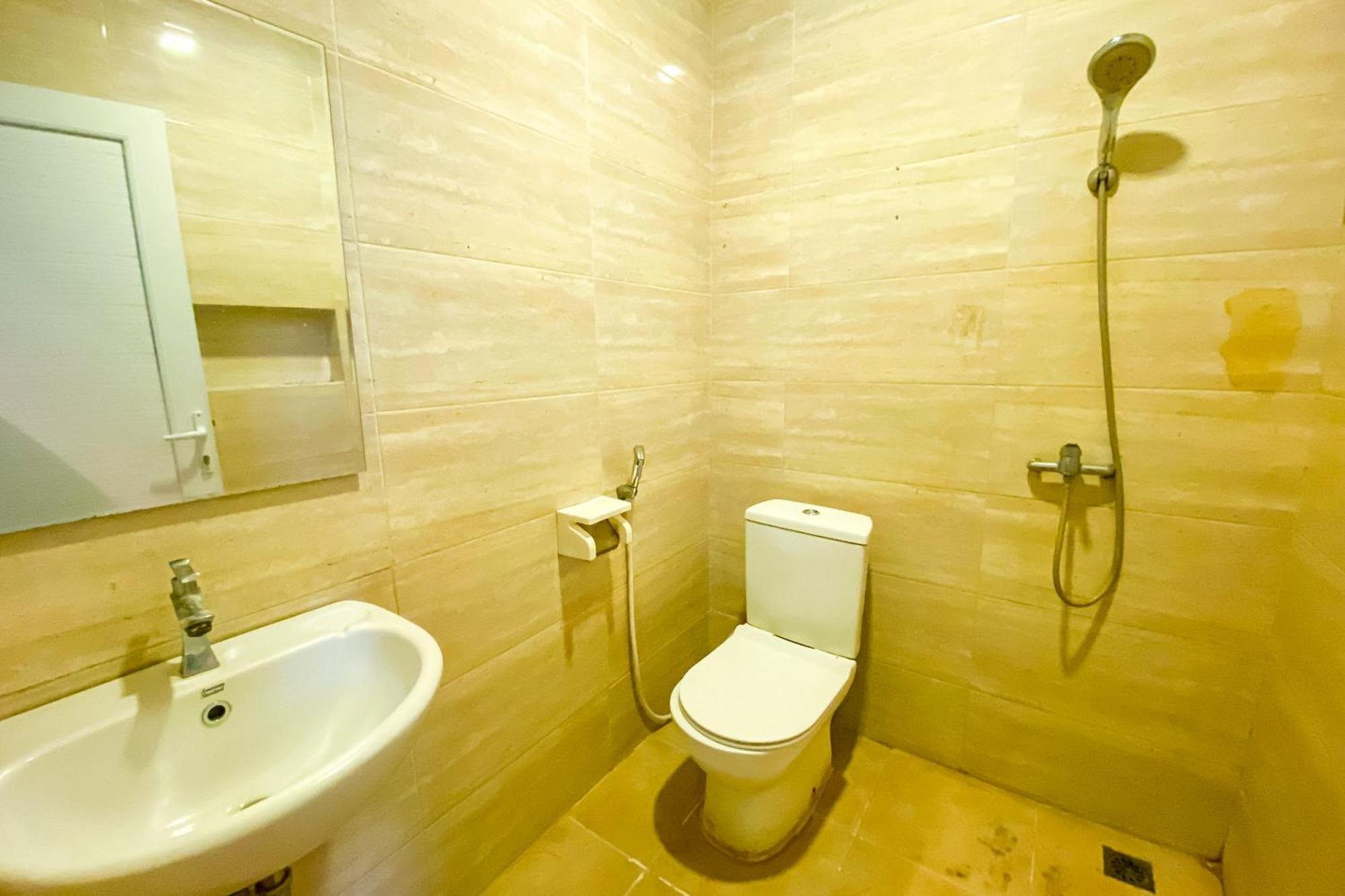 Reddoorz At Sentosa Jaya Helvetia Hotel Медан Екстериор снимка